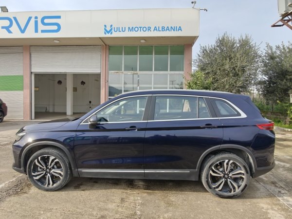 Skywell ET5 Elektrike nga distributori ekskluziv, ne gjendje perfekte, model Europian, autonomi 642 km. Çmimi i diskutueshem.