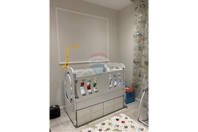 Vlore - Lungomare, shitet shtepi 2+1 Kati 0, 500 m² 370.000 € (7 Pallatet, Vlore)