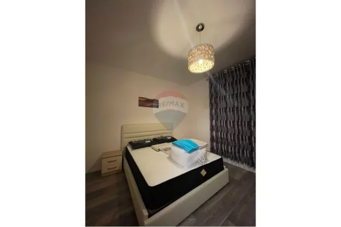 Tirane, jepet me qera apartament 2+1+Ballkon Kati 6, 110 m² 850 € (Rruga e Kavajes)