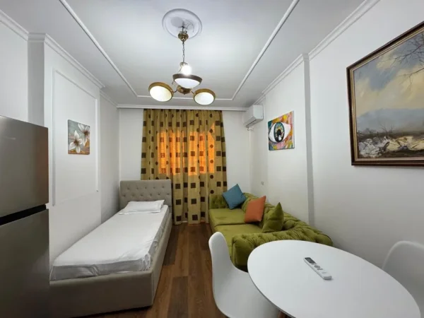 Tirane, jepet me qera apartament 1+1 Kati 7, 45 m² 800 € 