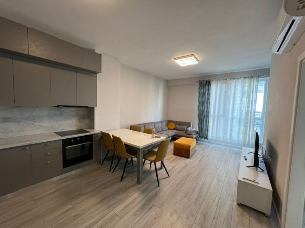 Tirane, jepet me qera apartament 1+1 Kati 5, 70 m² 730 € (Rruga Anton Lufi)