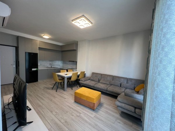 Tirane, jepet me qera apartament 1+1 Kati 5, 70 m² 730 € (Rruga Anton Lufi)