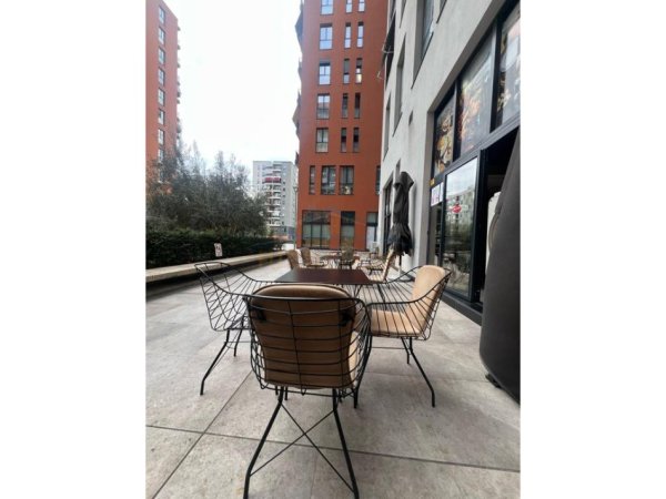 Tirane, jepet me qera bar-kafe Kati 0, 90 m² 1.300 € (Oxhak)