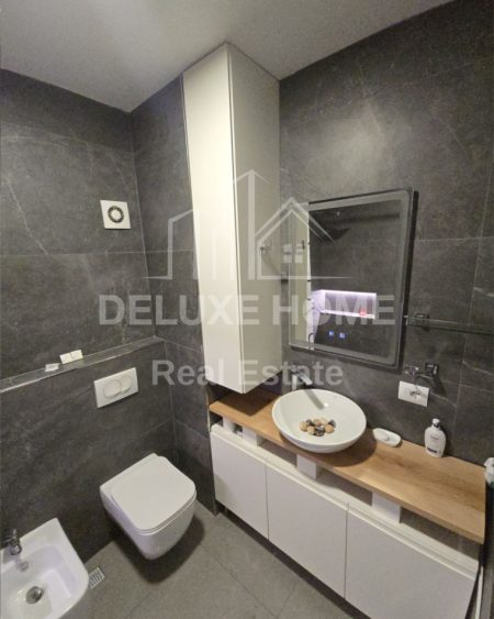 Tirane, jepet me qera apartament 2+1 Kati 1, 98 m² 600 € 