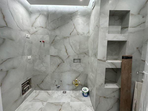 Tirane, shitet apartament 2+1+Ballkon Kati 3, 86 m² 210.000 € (Shkolla e Kuqe)