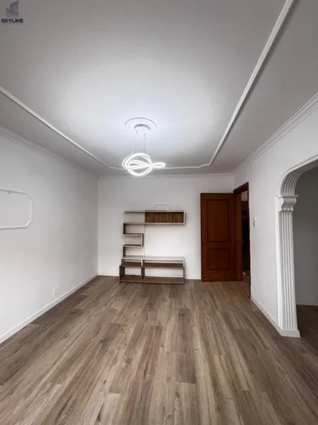 Tirane, shitet apartament 1+1 Kati 0, 59 m² 90.000 € (Pallati me Shigjeta)