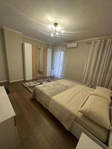 Tirane, jepet me qera 1+1+Ballkon Kati 6, 83 m² 800 € 