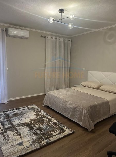 Durres, jepet me qera apartament 1+1+Ballkon Kati 6, 83 m² 800 € (Rruga Kajo Karafili)