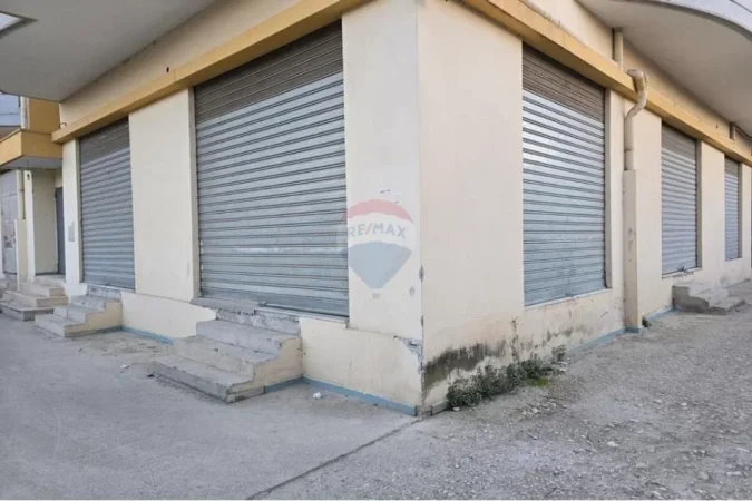 Vlore, shitet garazh | post parkimi , 203 m² (Skelë, Vlorë)