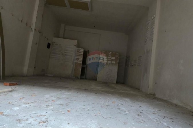 Vlore, shitet garazh | post parkimi , 203 m² (Skelë, Vlorë)