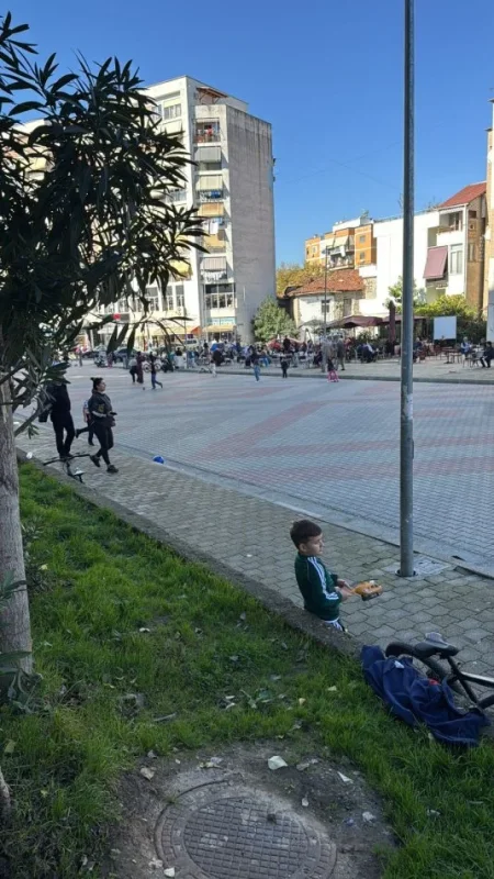 Tirane, jepet me qera Dublex , 77 m² 1.500 € (Ali Demi ish Tregu elektrik)