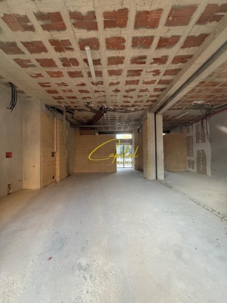Tirane, shitet ambjent biznesi Kati 0, 137 m² 480.000 € (DON BOSKO)