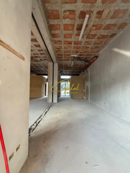 Tirane, shitet ambjent biznesi Kati 0, 137 m² 480.000 € (DON BOSKO)