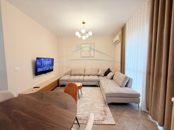 Tirane, shitet apartament 1+1 Kati 2, 65 m² 108.000 € (FRESKU)  AL61113