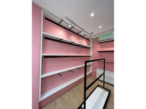 Tirane, shitet ambjent biznesi Kati 0, 25 m² 48.000 € (Fresk)