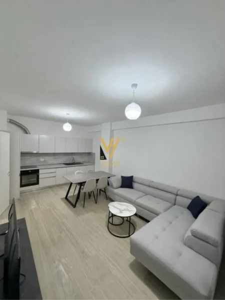Tirane, jepet me qera apartament 2+1+Ballkon Kati 2, 102 m² 700 € (UNAZA E RE)