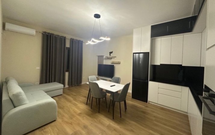 Tirane, jepet me qera apartament 2+1 Kati 2, 120 m² 500 € (SAUK)