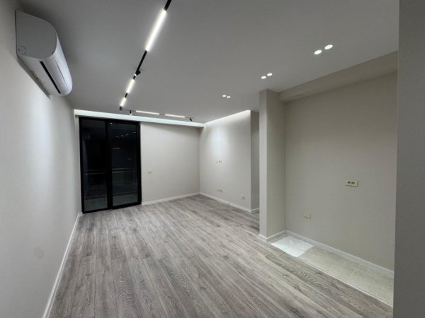 Tirane, jepet me qera apartament 2+1+Ballkon Kati 12, 104 m² 1.100 € (Rruga Mine Peza)