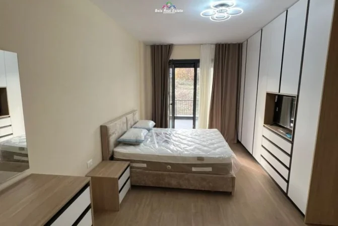 Tirane, jepet me qera apartament 2+1 Kati 2, 170 m² 1.200 € (Liqeni i thate)