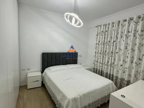 Tirane, shitet apartament 3+1+Ballkon Kati 8, 112 m² 236.000 € 