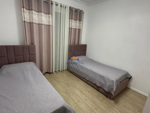 Tirane, shitet apartament 3+1+Ballkon Kati 8, 112 m² 236.000 € 