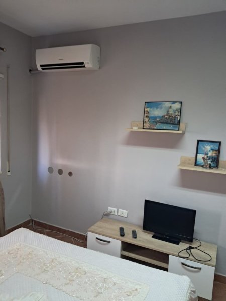 Tirane, jepet me qera garsonier 1+1 Kati 3, 500 € 