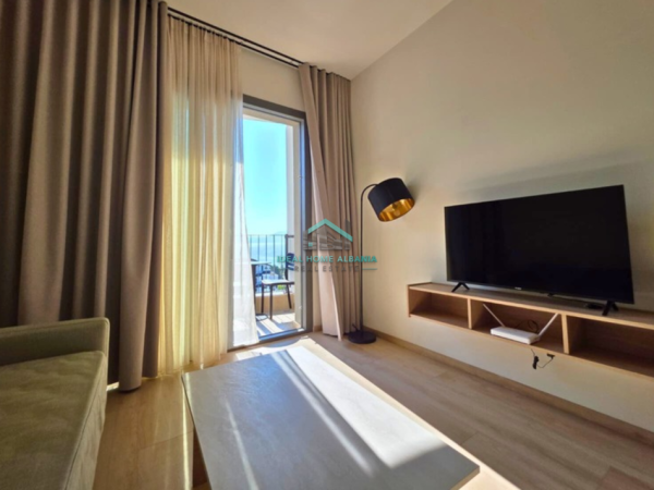 Vlore, shitet apartament 1+1+Ballkon Kati 5, 68 m² 210.000 € (Lungomare)