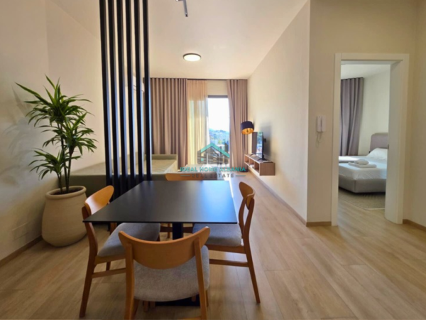 Vlore, shitet apartament 1+1+Ballkon Kati 5, 68 m² 210.000 € (Lungomare)