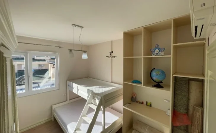 Tirane, jepet me qera apartament 3+1 Kati 5, 126 m² 1.000 € (LIQENI I THATE)