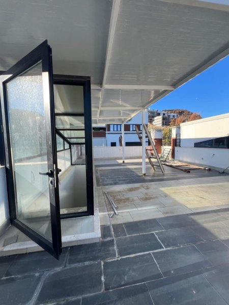 Tirane, shitet apartament duplex 3+1+Aneks+Ballkon , 185 m² 350.000 € 