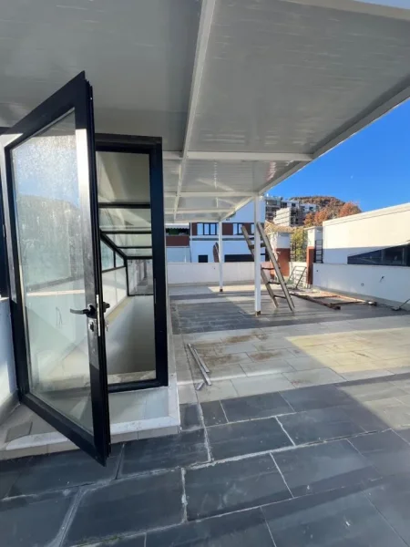 Tirane, shitet apartament duplex 3+1+Aneks+Ballkon , 185 m² 350.000 € 