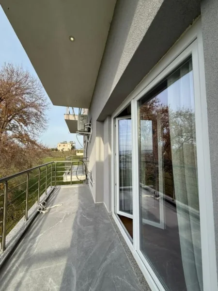 Tirane, jepet me qera Vile 3+1+Ballkon Kati 1, 550 € 