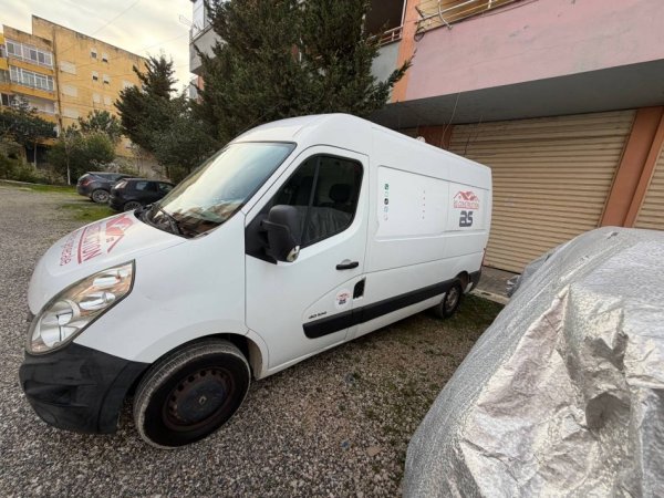 Durres Plazh, shes Furgon RENAULT MASTER Nafte, e bardhë manuale Kondicioner 227.548 km 10.000 €