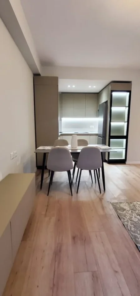 Tirane, jepet me qera apartament 1+1 , 81 m² 640 € (Kodra e Diellit 2)