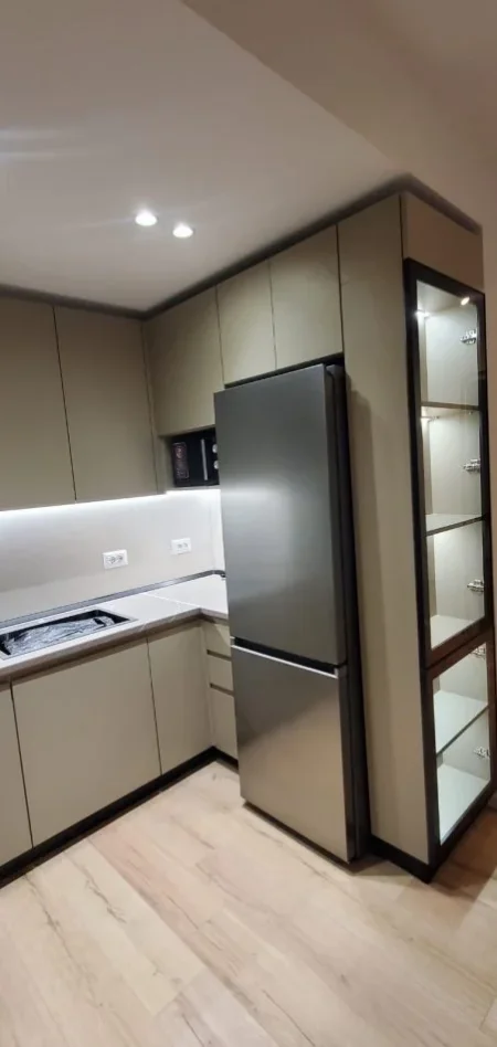 Tirane, jepet me qera apartament 1+1 , 81 m² 640 € (Kodra e Diellit 2)