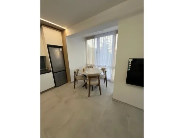 Tirane, jepet me qera apartament 1+1 Kati 4, 55 m² 400 € (Fresk)