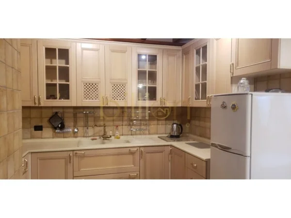 Tirane, shitet apartament 3+1 Kati 7, 112 m² 360.000 € 