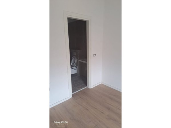 Tirane, jepet me qera apartament 2+1 Kati 5, 98 m² 550 € (Don Bosko)