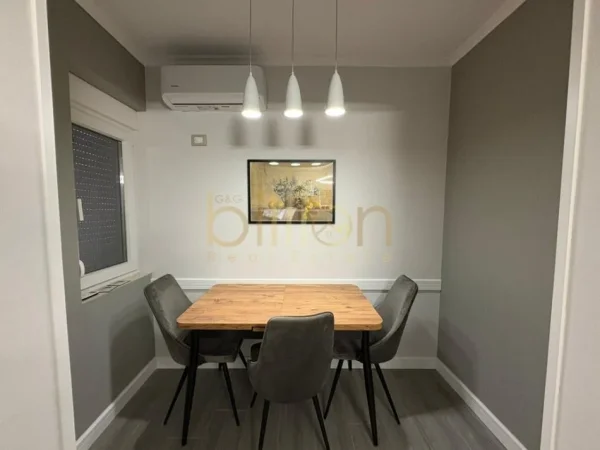 Tirane, jap me qera apartament 1+1 , 570 € 