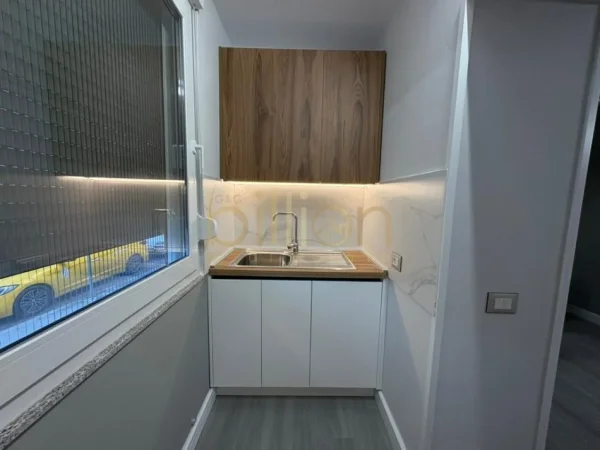 Tirane, jap me qera apartament 1+1 , 570 € 