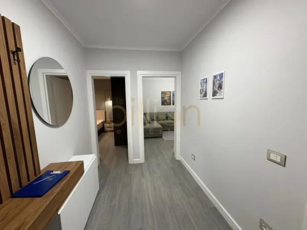 Tirane, jap me qera apartament 1+1 , 570 € 