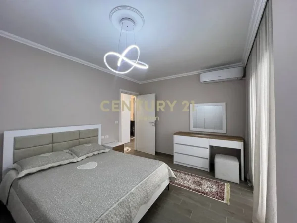 Tirane, jap me qera apartament 2+1 Kati 7, 110 m² 800 € (Don Bosko)