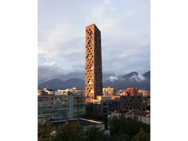 Tirane, shitet apartament 1+1 Kati 6, 115 m² 207.500 € (Xhamlliku)