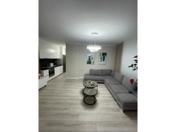 Tirane, jepet me qera apartament 1+1 Kati 4, 70 m² 900 € (Kompleksi Dinamo)