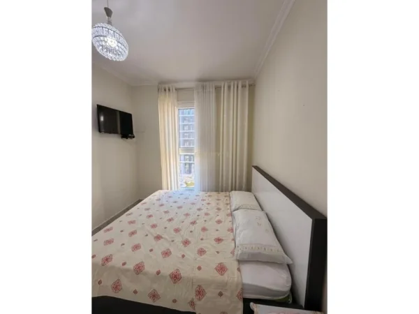 Tirane, jepet me qera apartament 1+1 Kati 3, 59 m² 670 € (Don Bosko)