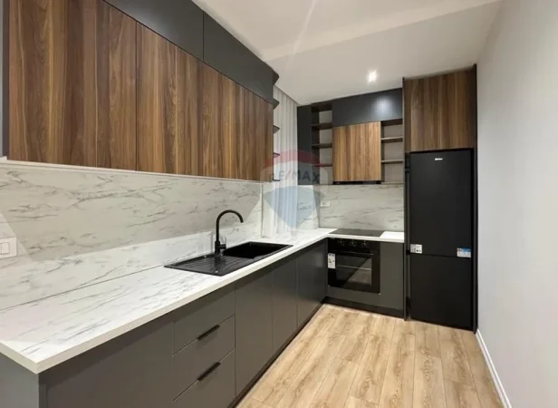 Tirane, shitet apartament 1+1 , 70 m² 178.000 € (Rruga Mine Peza (530181094-136))