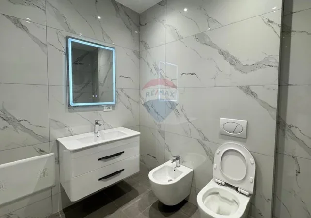 Tirane, shitet apartament 1+1 , 70 m² 178.000 € (Rruga Mine Peza (530181094-136))