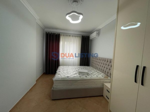 Tirane, jepet me qera apartament 2+1+Ballkon Kati 7, 80 m² 800 € (Rruga e Kavajes)