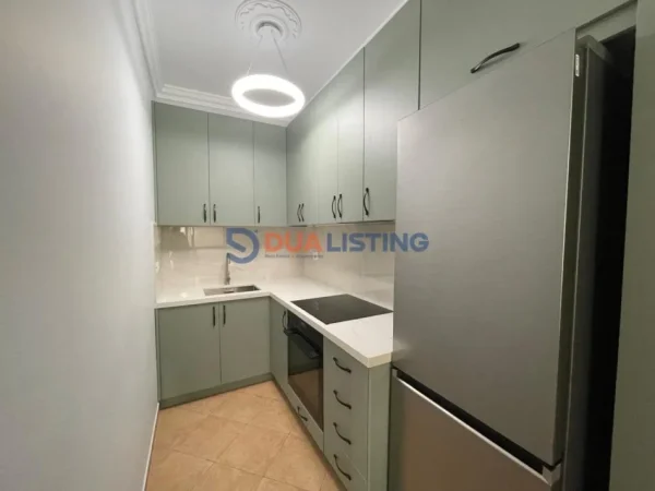 Tirane, jepet me qera apartament 2+1+Ballkon Kati 7, 80 m² 750 € (Rruga e Kavajes)