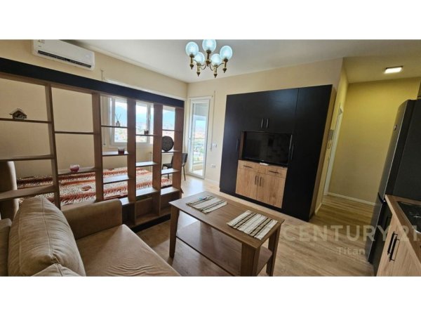 Tirane, jepet me qera apartament 1+1 Kati 6, 40 m² 400 € (Don Bosko)